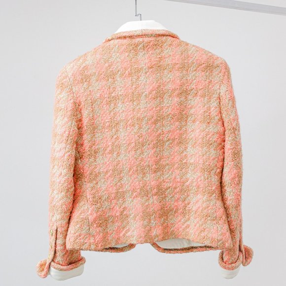 SOLD Chanel Vintage Peach Tweed Jacket - Picture 5 of 13